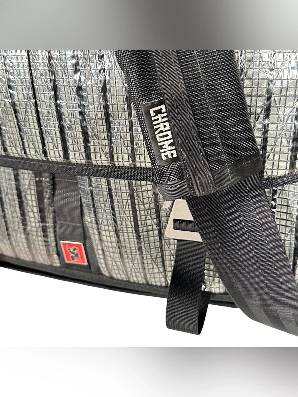 CHROME INDUSTRIES Duma Carbon Fibre Laptop Messenger Bag